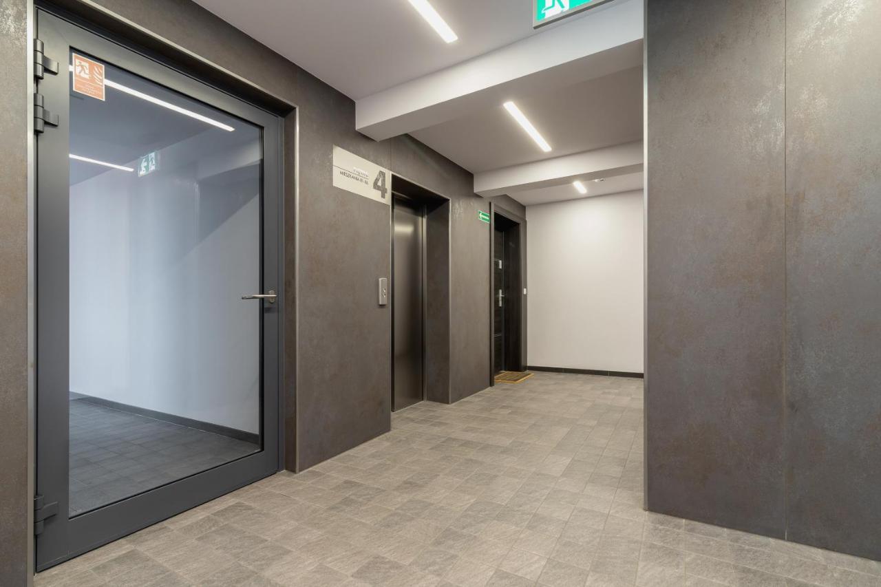 Apartments Cracow Wawrzynca By Noclegi Renters クラクフ エクステリア 写真