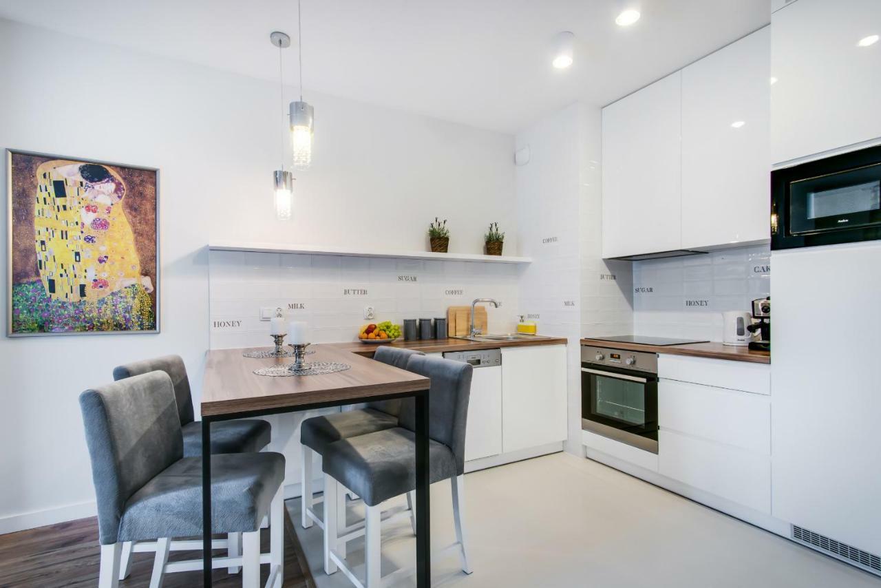 Apartments Cracow Wawrzynca By Noclegi Renters クラクフ エクステリア 写真